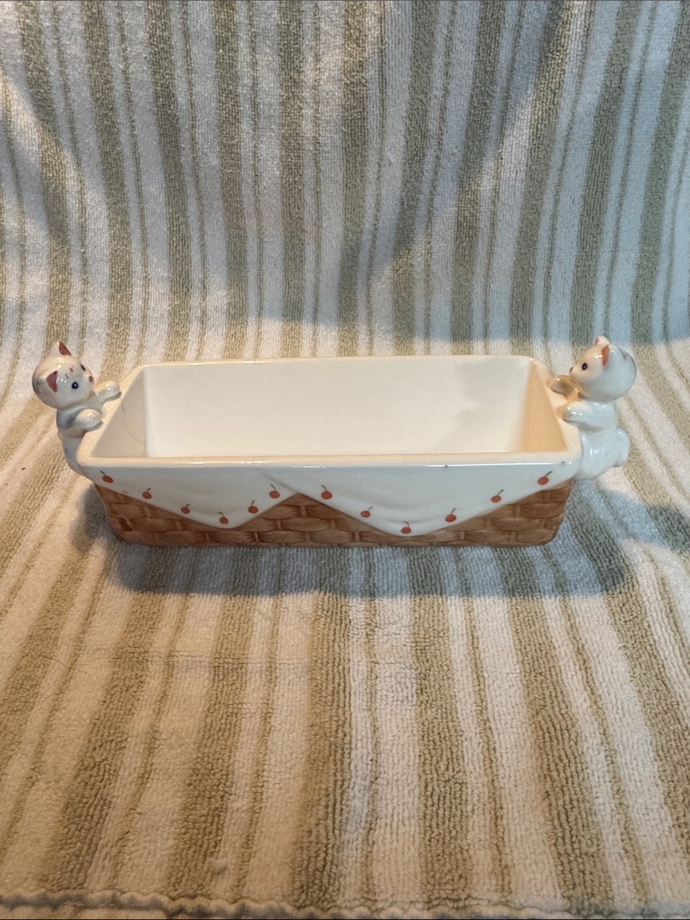 Vintage Avon Cat/Kitten Cracker Server Ceramic White Cherry & Basket Weave